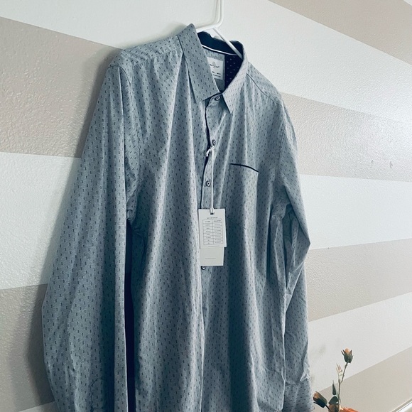 Gray Casual Button Down Shirt with Crisp Finish - Picture 3 of 16